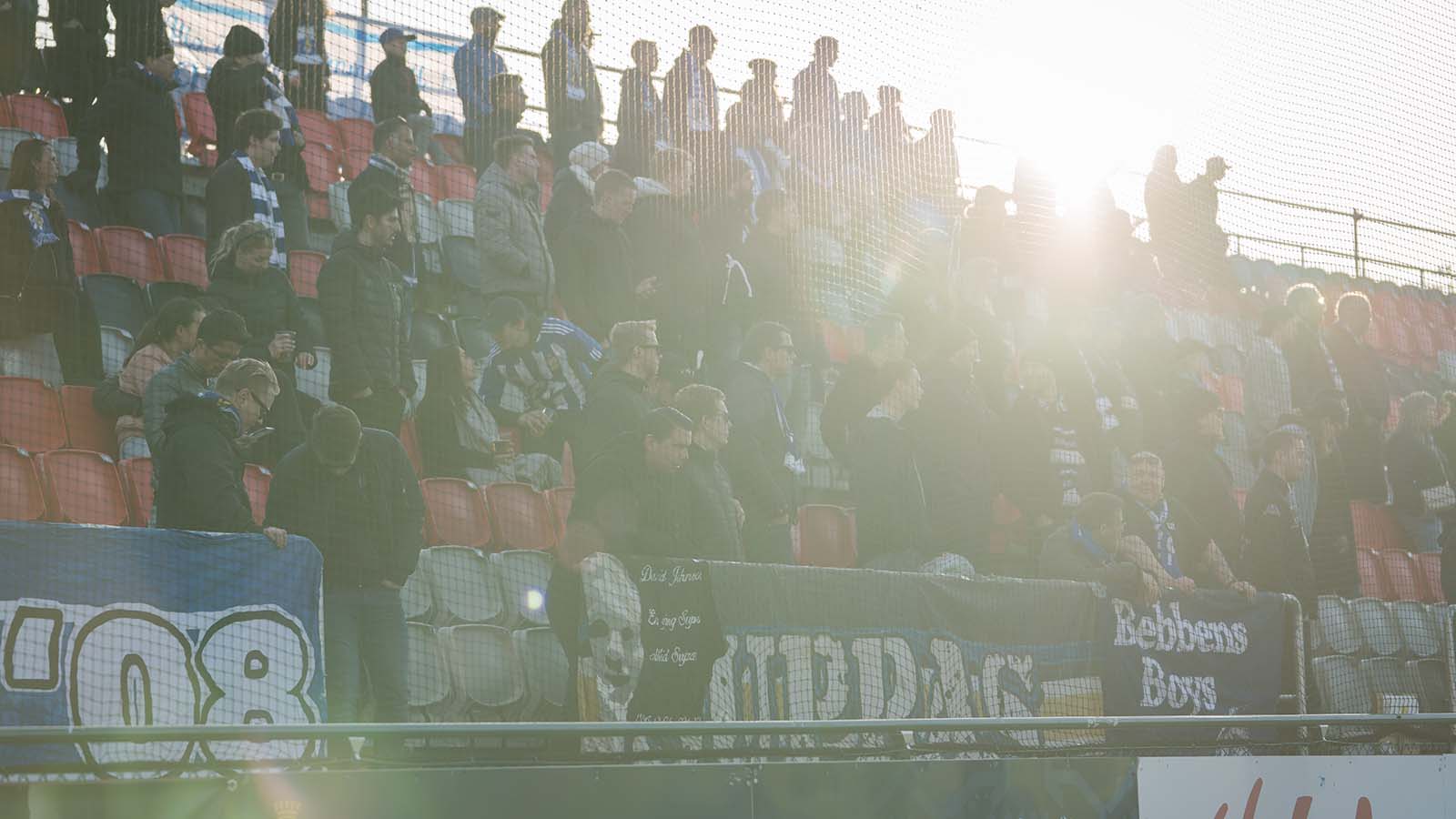 180415 IFK Göteborgs klack under fotbollsmatchen i Allsvenskan mellan Östersund och IFK Göteborg den 15 april 2018 i Östersund. Foto: Tobias Nykänen / BILDBYRÅN / kod TN/ Cop 171