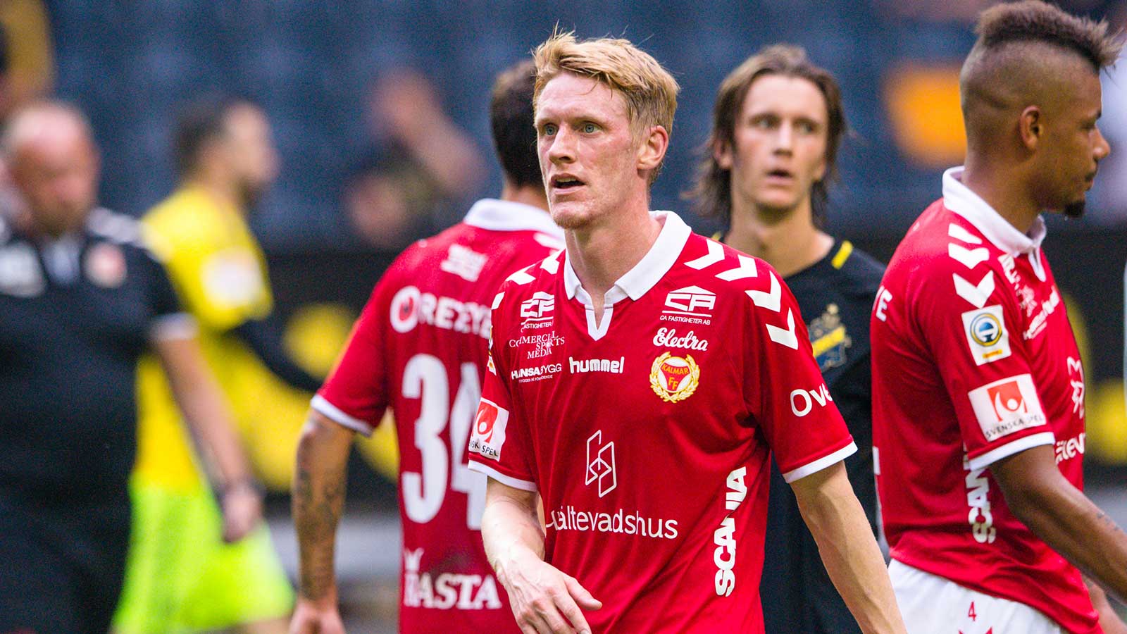 180729 Kalmars Rasmus Elm deppar efter fotbollsmatchen i Allsvenskan mellan AIK och Kalmar den 29 juli 2018 i Stockholm.